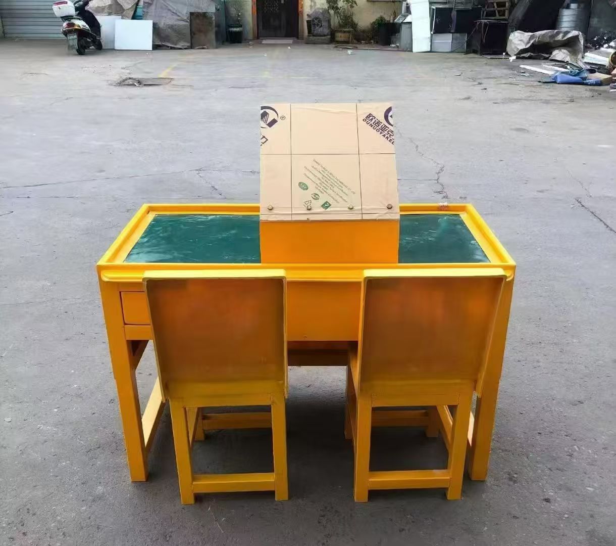 东丰防静电导通桌井下煤矿火工品发放桌：危险品流转的安全守护者